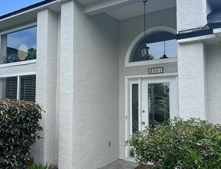 3901 Leesway Cir — Photo 2