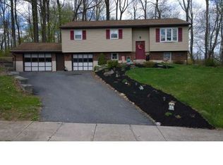 7433 Brimway Ln, Reading, PA 19606