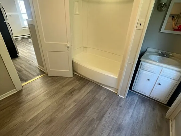 77 Walnut St — Photo 3