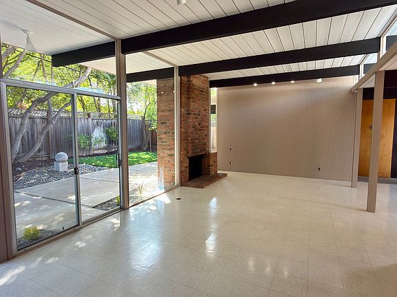 3rd image of 2434 Fairglen Dr