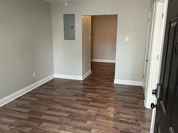 3rd image of 2309 Baronne St #101