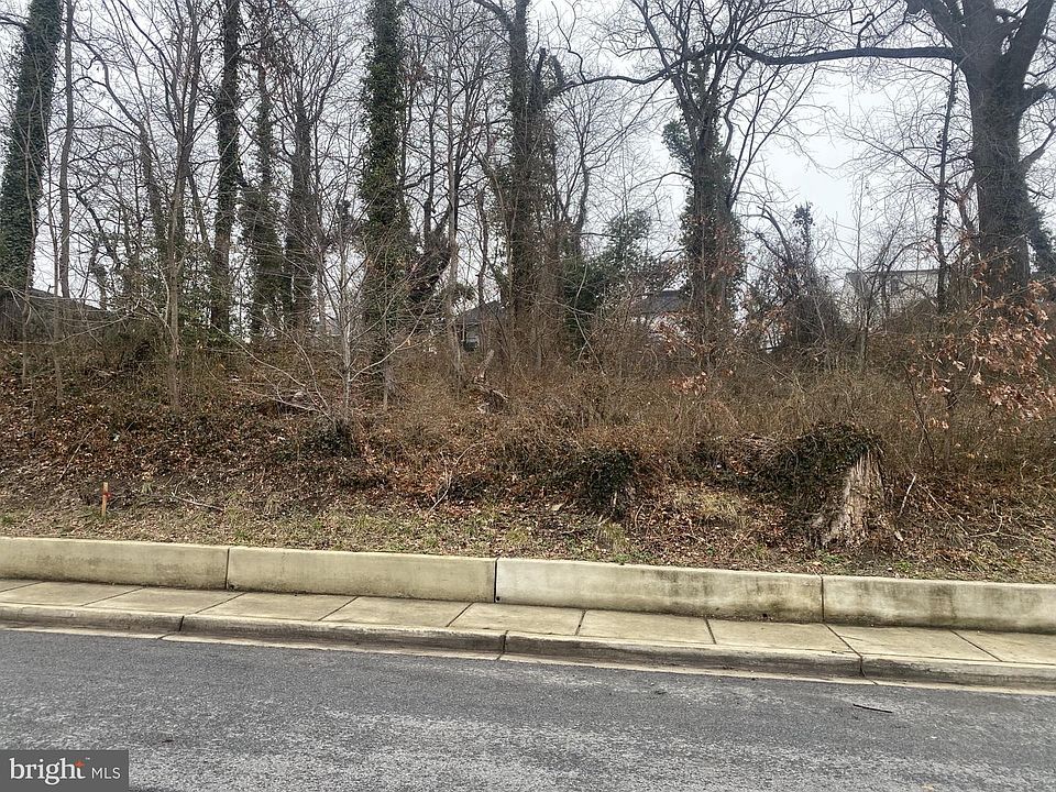1st image of 422 Nova Ave