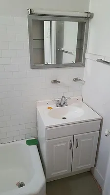 Rented by Universal Realty Group | media 27