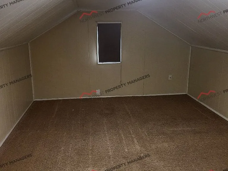 848 NW Maryland Ave — Photo 23