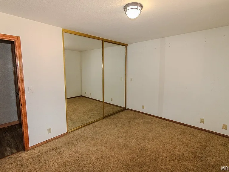 1064 Pine Ln — Photo 27
