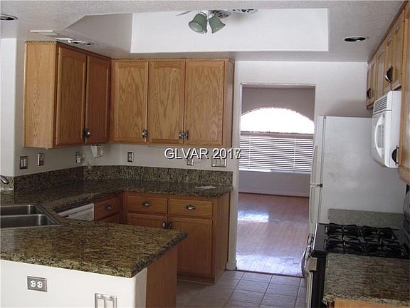 5th image of 9113 Teal Lake Ct
