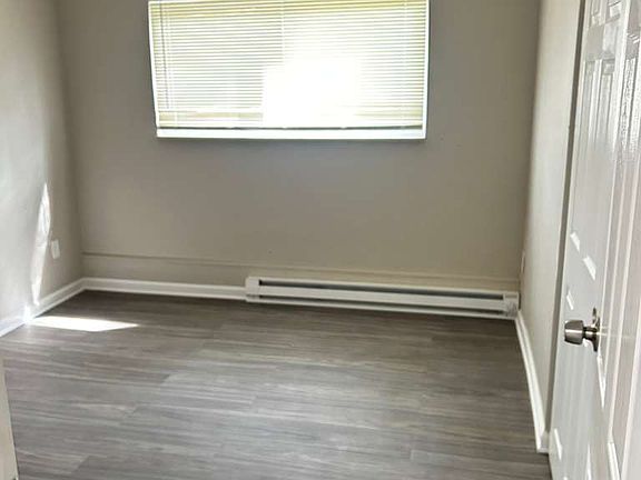4th image of 2315 Saint James Ave #9B