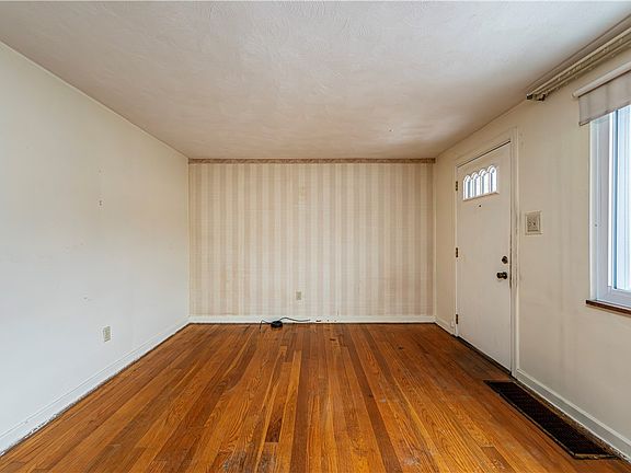 5th image of 523 Beulah Rd