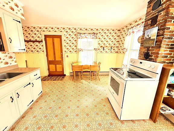 3rd image of 317 VT Route 110