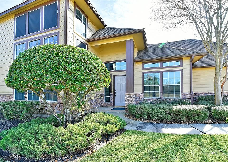 1st image of 10826 Wysall Cliff Ct