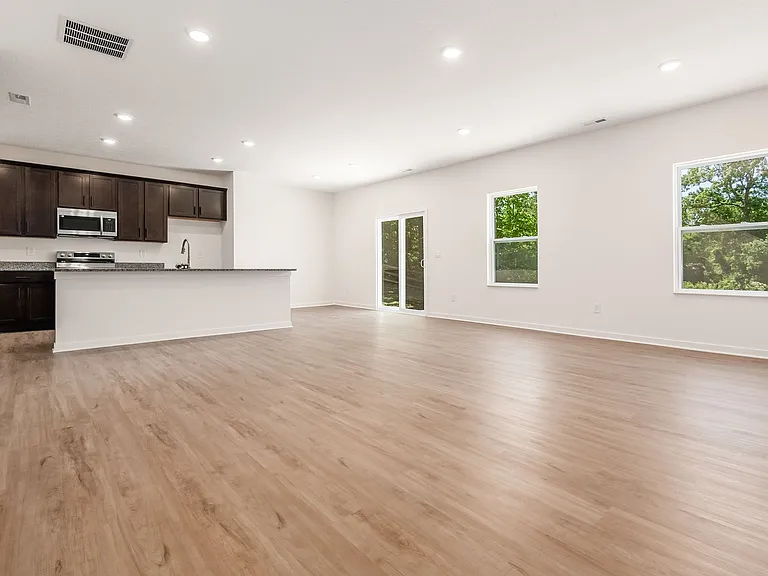 2787 Horsham Dr — Photo 8