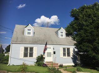 2 Martins Ln, Sayreville, NJ 08872