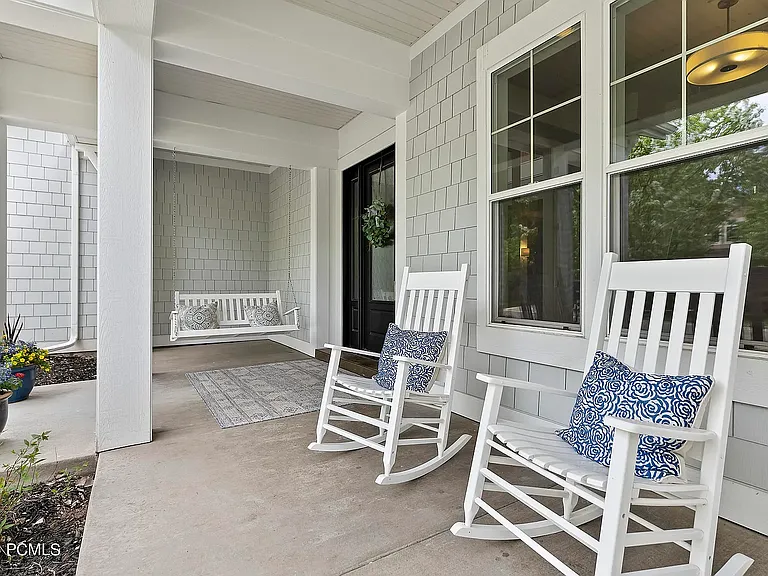 520 E Mission Dr — Photo 27