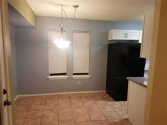 3rd image of 1006 Edgerly Ln