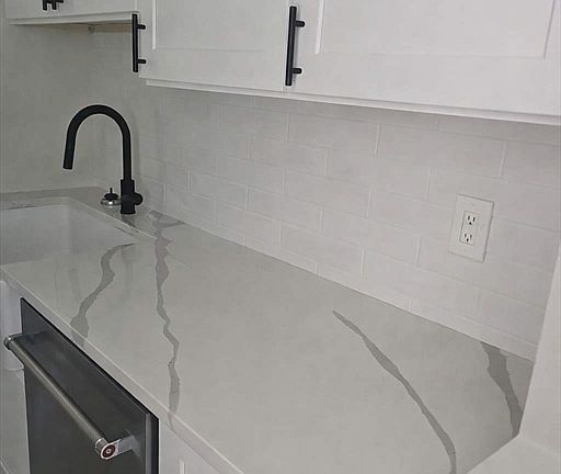 4th image of 140 Chestnut St APT 407