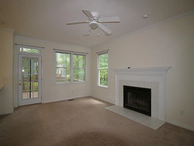 1437 Opal Ct — Photo 7