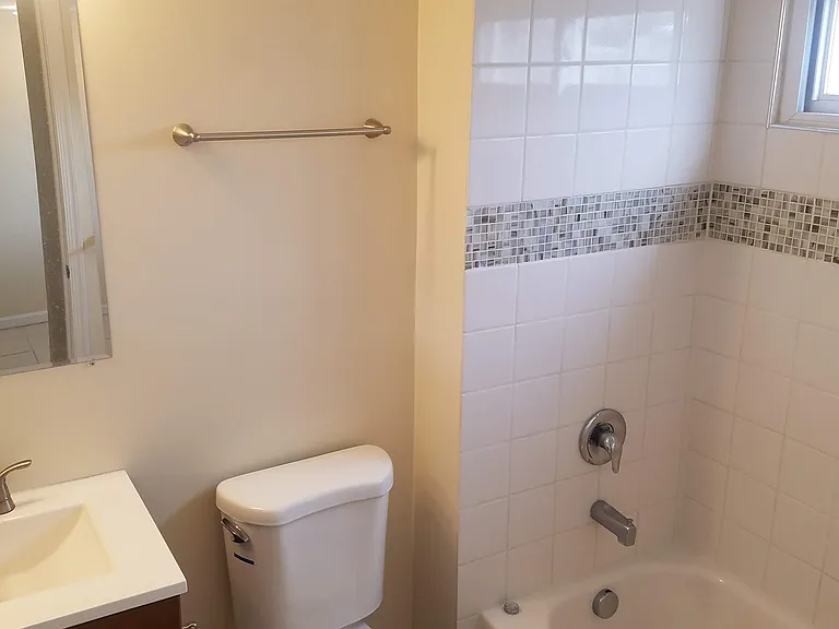 1107 Penn St NE #1 — Photo 7