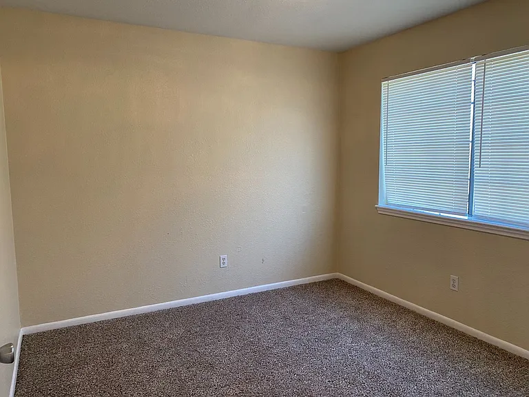 7545 Windsor Oaks — Photo 12