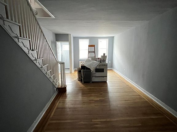 3rd image of 2030 S Darien St