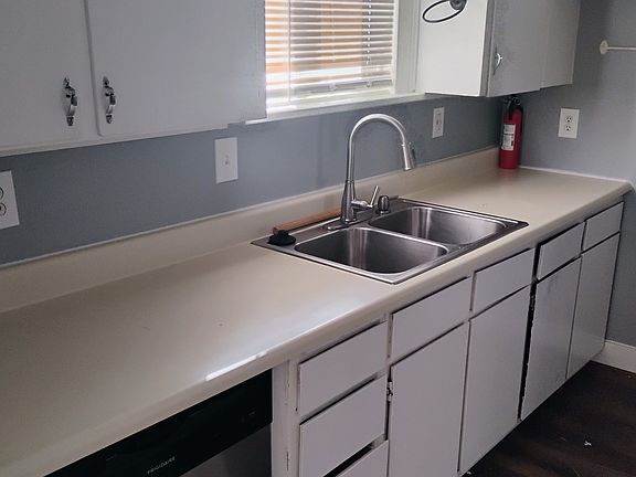 Kitchen with Dishwasher