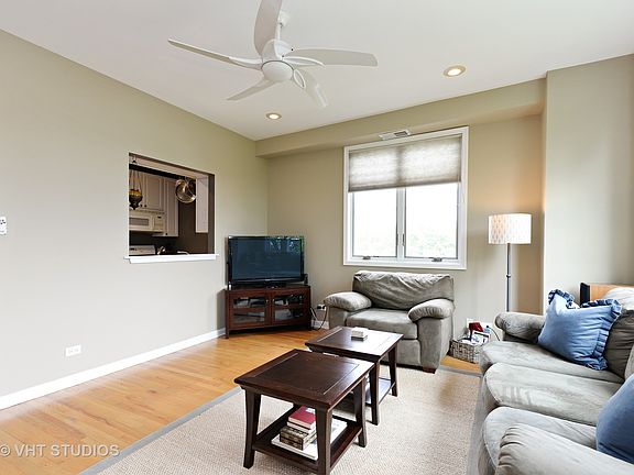 3rd image of 605 Oakton St APT 3E