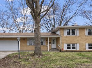 48 Danbury Dr, Springfield, IL 62704