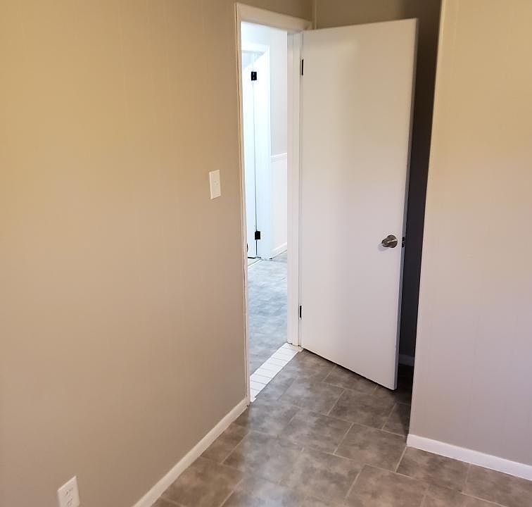 1st image of 927 Lucerne Ave