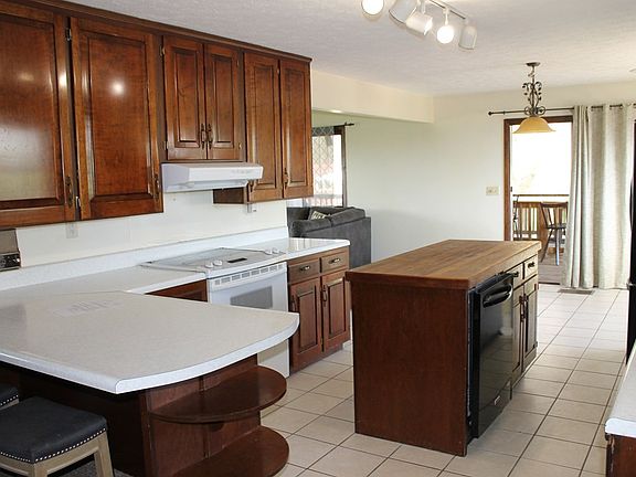 5th image of 7036 Lakeside Dr