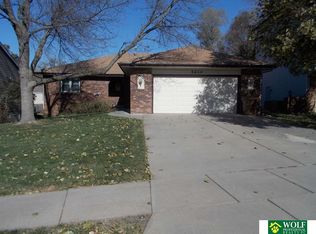 5610 Prescott Ave, Lincoln, NE 68506