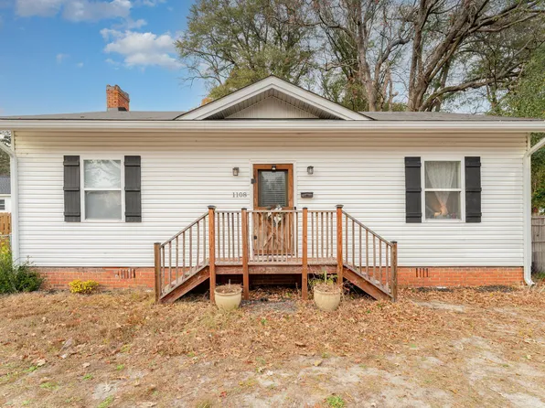 1108 Branson St, Fayetteville, NC 28305