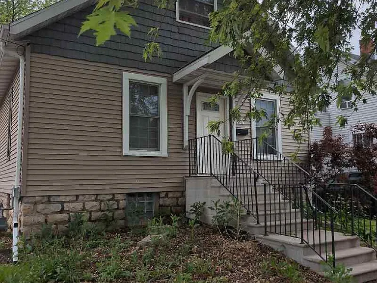 708 Chicago St — Photo 1