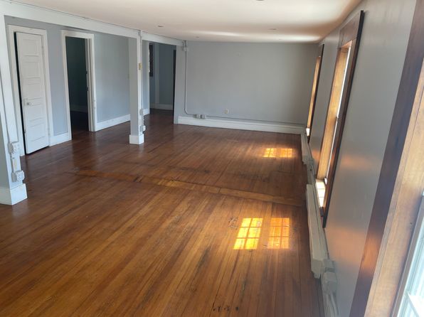 446 Main St #2