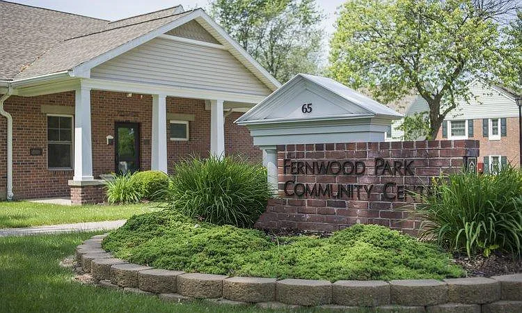 Fernwood Park Apartments — Photo 15