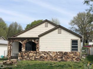 107 W Nishna Rd, Shenandoah, IA 51601