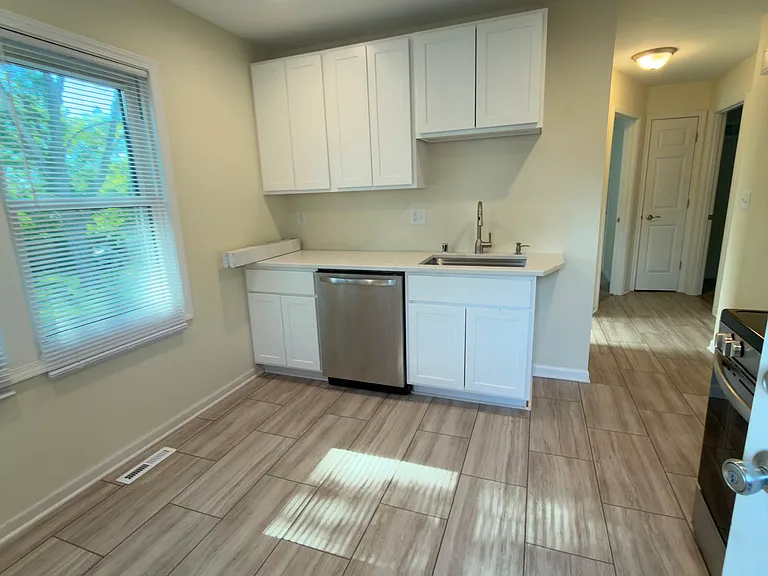 W169N9081 Goode Ave — Photo 2