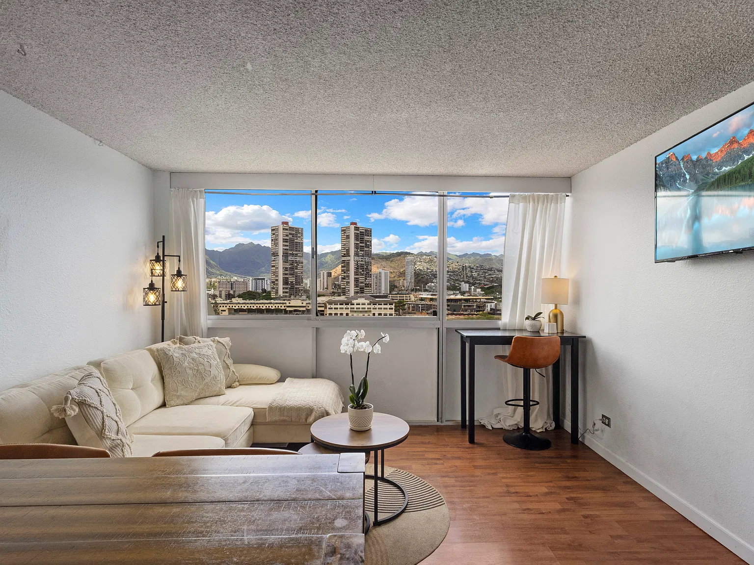 2211 Ala Wai Blvd — Photo 2