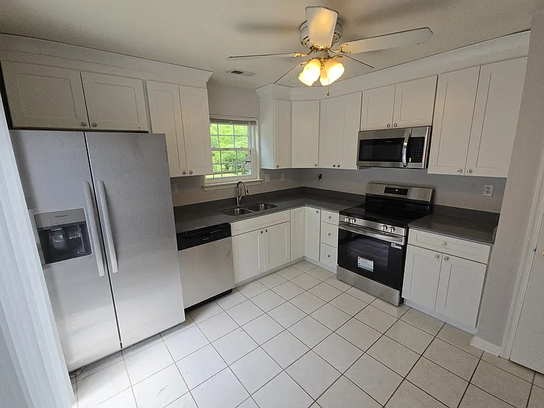 5360 Chatham Hall Dr — Photo 13