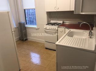 32 Grove St APT 7, Boston, MA 02114
