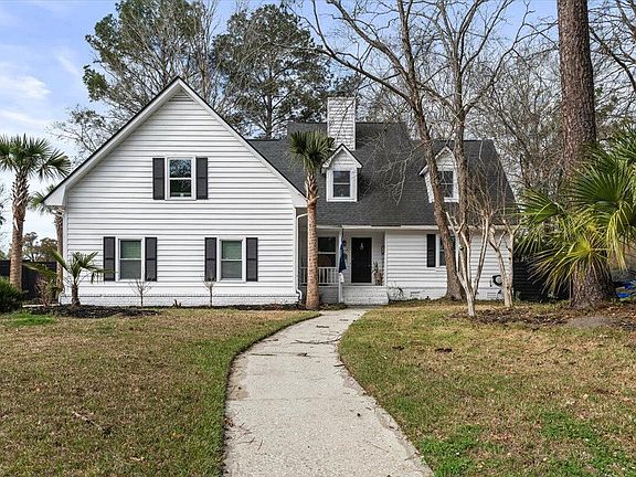 2nd image of 27 Fitzroy Dr