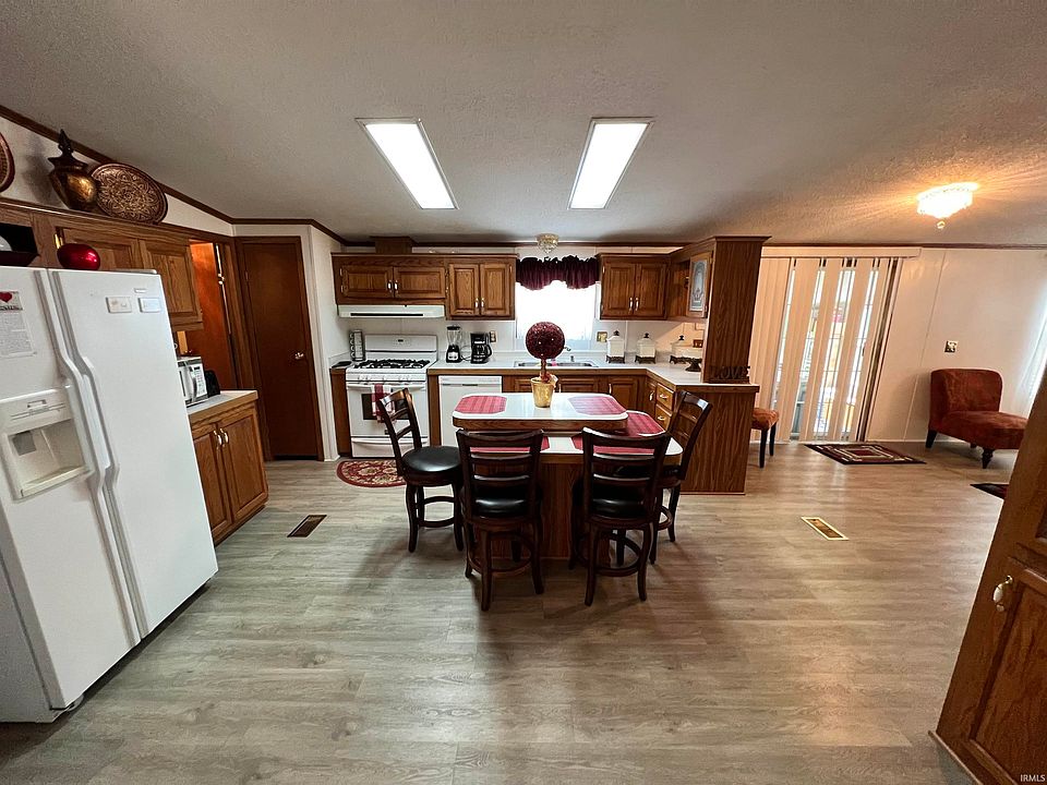 8016 E 200 N, Pierceton, IN 46562 Zillow