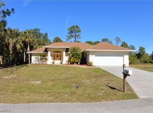 809 Julio Cir, Lehigh Acres, FL 33972