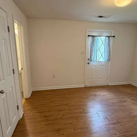 38 Lombard Ln — Photo 32