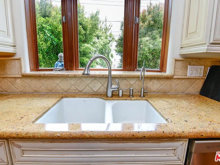 16790 Marquez Ave — Photo 13