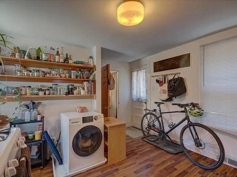 1145 Williamson St — Photo 4