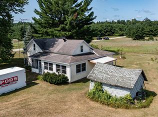 E3760 Boelter Rd, Iola, WI 54945