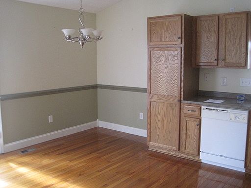 3rd image of 710 Centeroak Dr