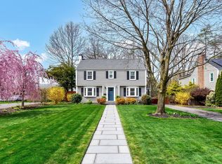 19 Ridgewood Rd, West Hartford, CT 06107