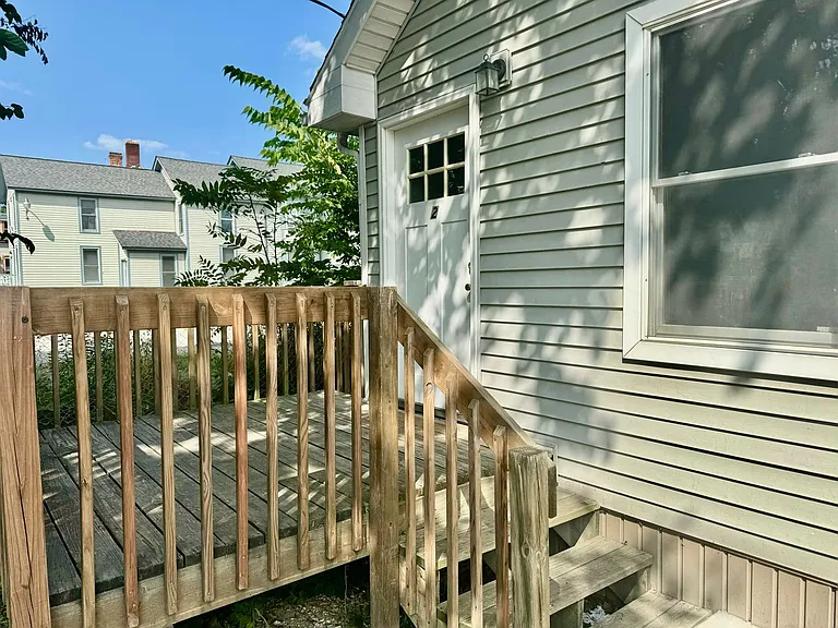 415 Ballard St — Photo 11