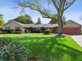 14 Golfview Ln, Barrington, IL