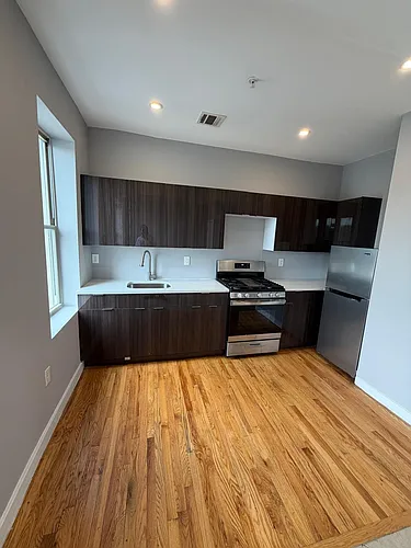 585 Central Ave #302 Photo 1